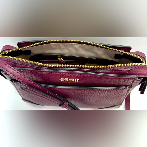 Nine West Brooklyn Jet Set Crossbody - Picture 7 of 10